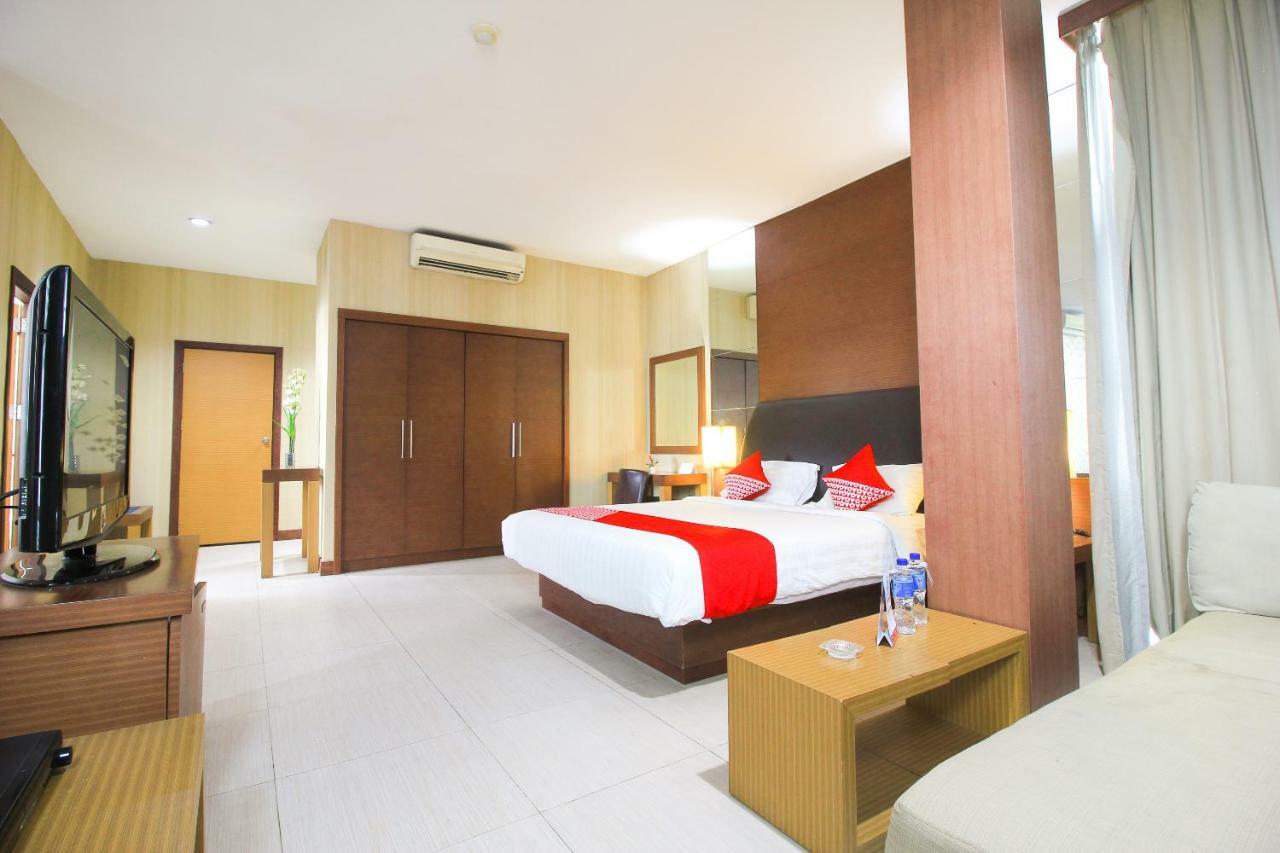 Aston Pekanbaru City Hotel Exterior foto
